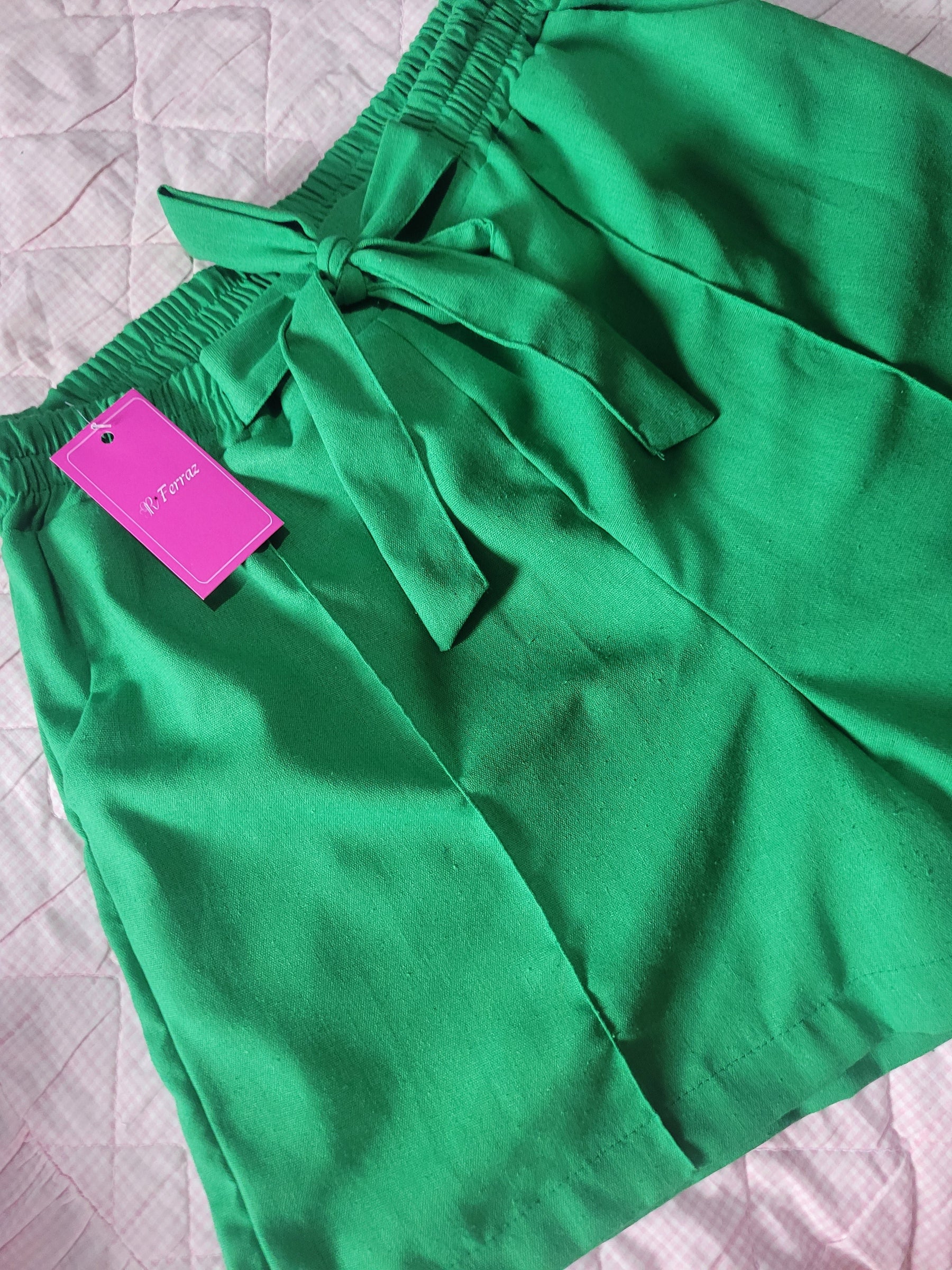 Shorts Verde em Linho e Viscose