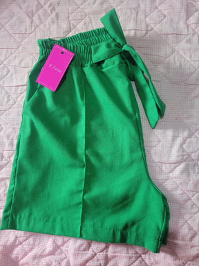 Shorts Verde em Linho e Viscose